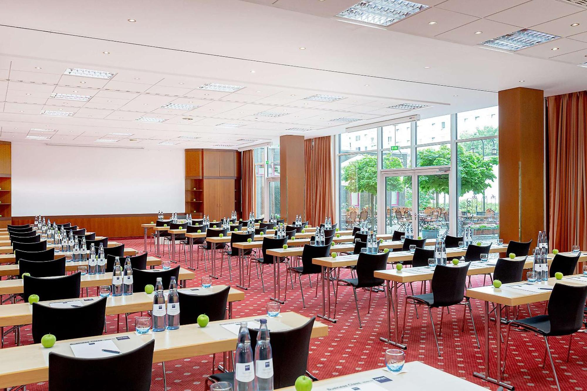 Dorint Hotel Leipzig Exterior photo